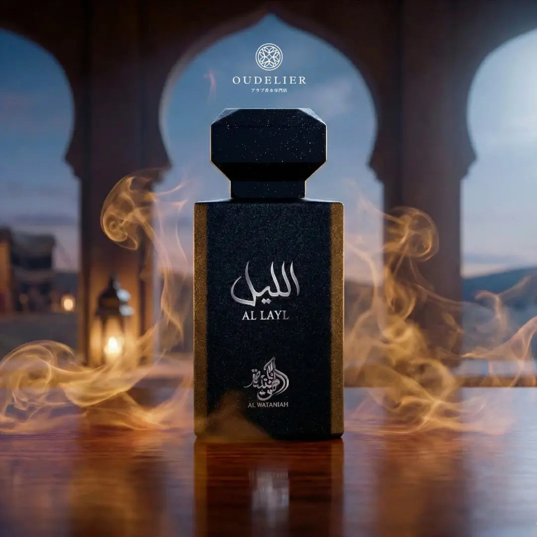 Al Wataniah Al Layl オードパルファム 100ml/3.4fl.oz. - 黒色のボトルのシネマティック撮影、豪華な照明、プロダクト撮影 - シネマティック撮影