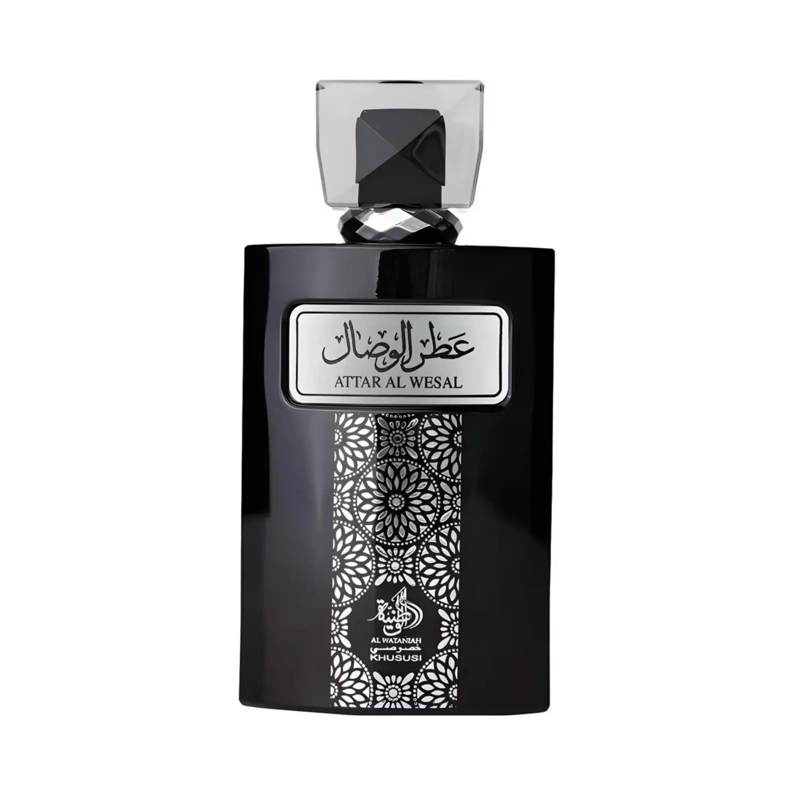 Al Wataniah Attar Al Wesal オードパルファム 100ml/3.4fl.oz. - 高級アラビア香水のボトル、エレガントなデザイン、白い背景 - ボトルのみ