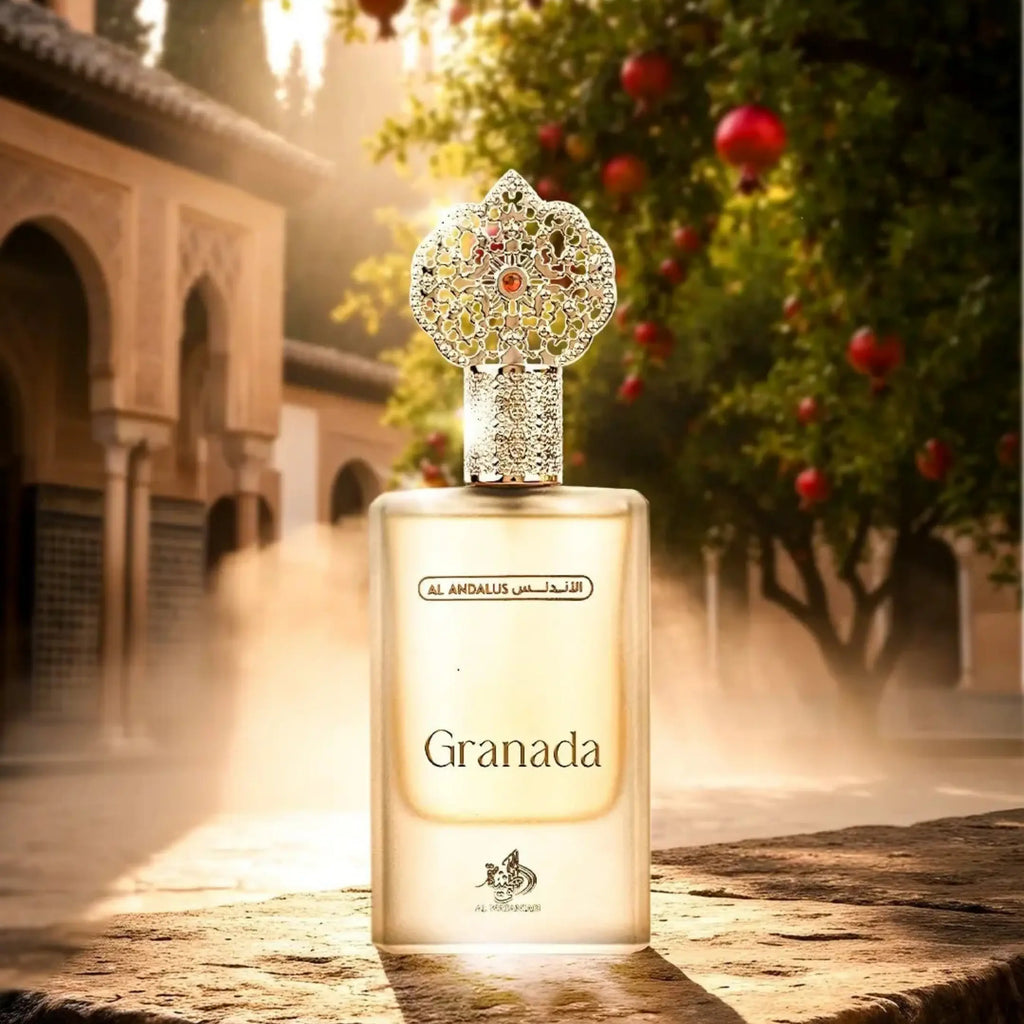 Al Wataniah Granada オードパルファム 100ml/3.4fl.oz. - シネマティック撮影、豪華な照明と背景、プロダクト撮影 - シネマティック撮影