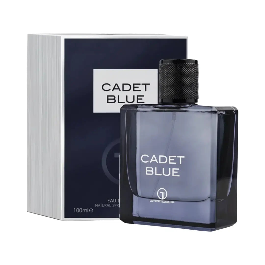 Grandeur Cadet Blue オードパルファム 100ml/3.4fl.oz. - 香水ボトルと豪華なパッケージボックス、ロゴ入り - ボトルとボックス